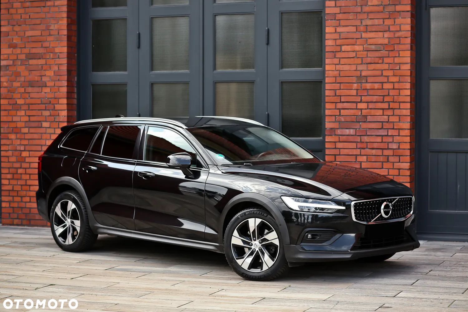 Volvo V60 Cross Country Pro D4 AWD - 1