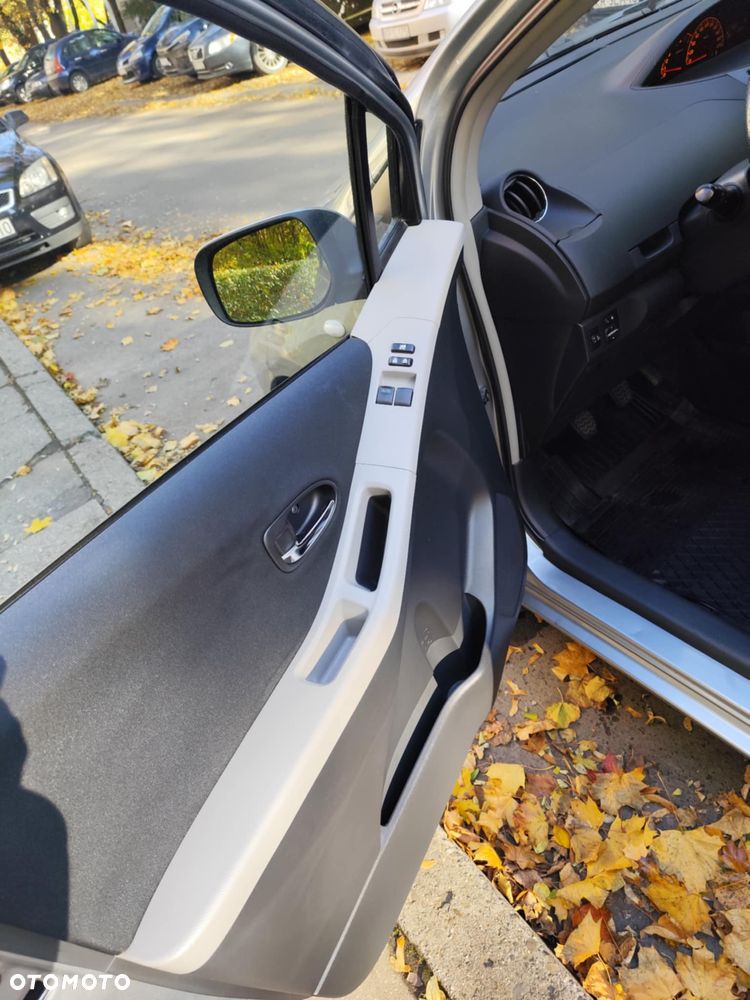 Toyota Yaris 1.33 VVT-i Sol - 12