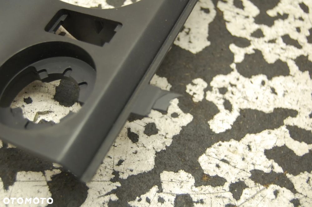 RAMKA OBUDOWA LICZNIKA 8159735 BMW E39 - 2