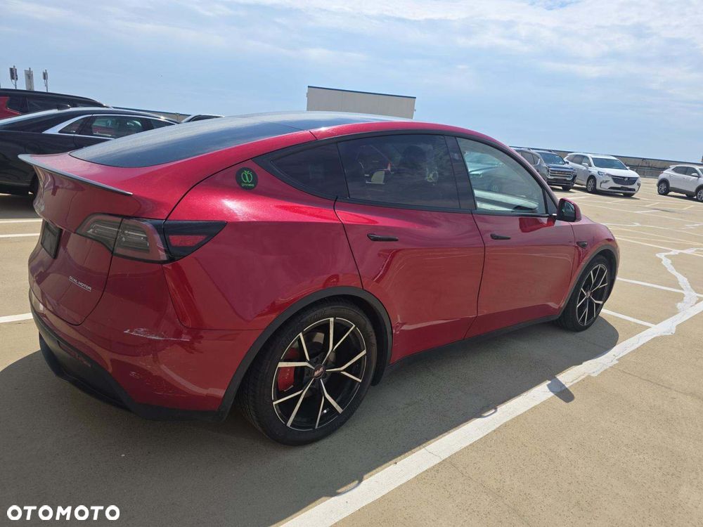 Tesla Model Y Long Range Dual Motor AWD - 4