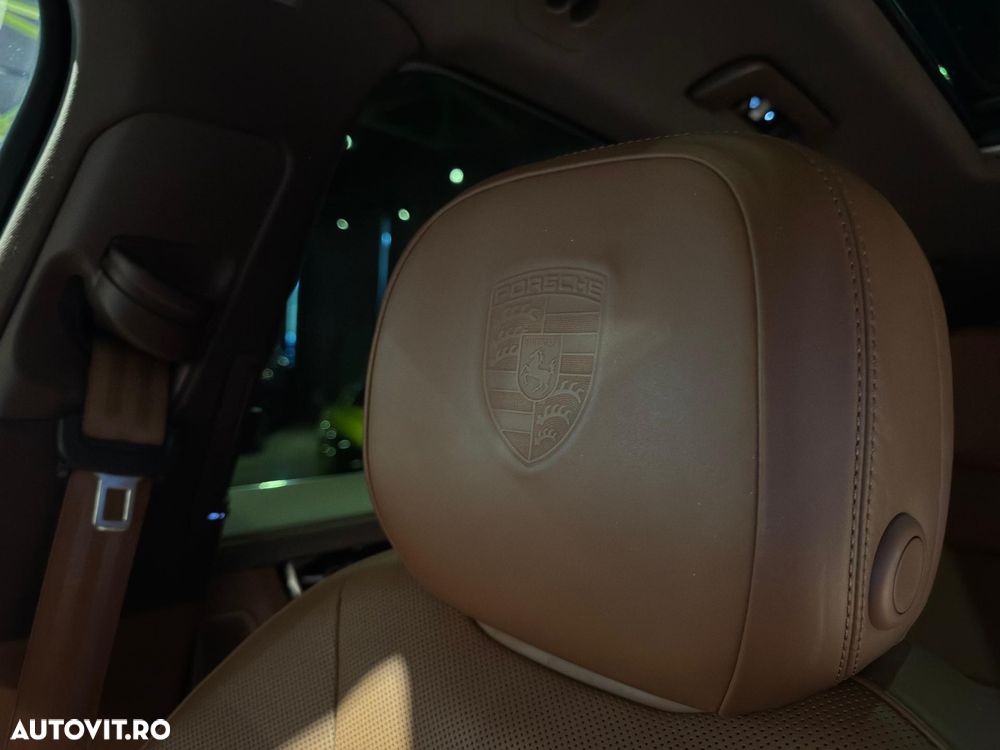 Porsche Cayenne S - 23