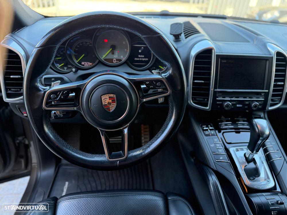 Porsche Cayenne S - 7