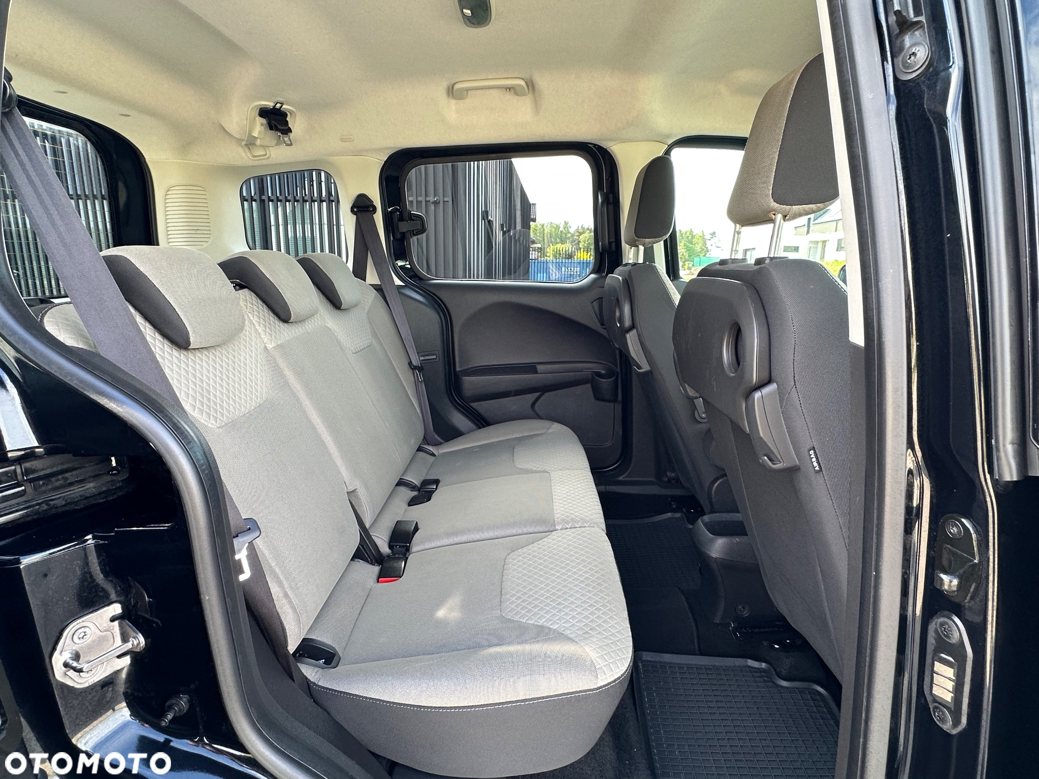 Ford Tourneo Courier 1.0 EcoBoost Titanium - 31