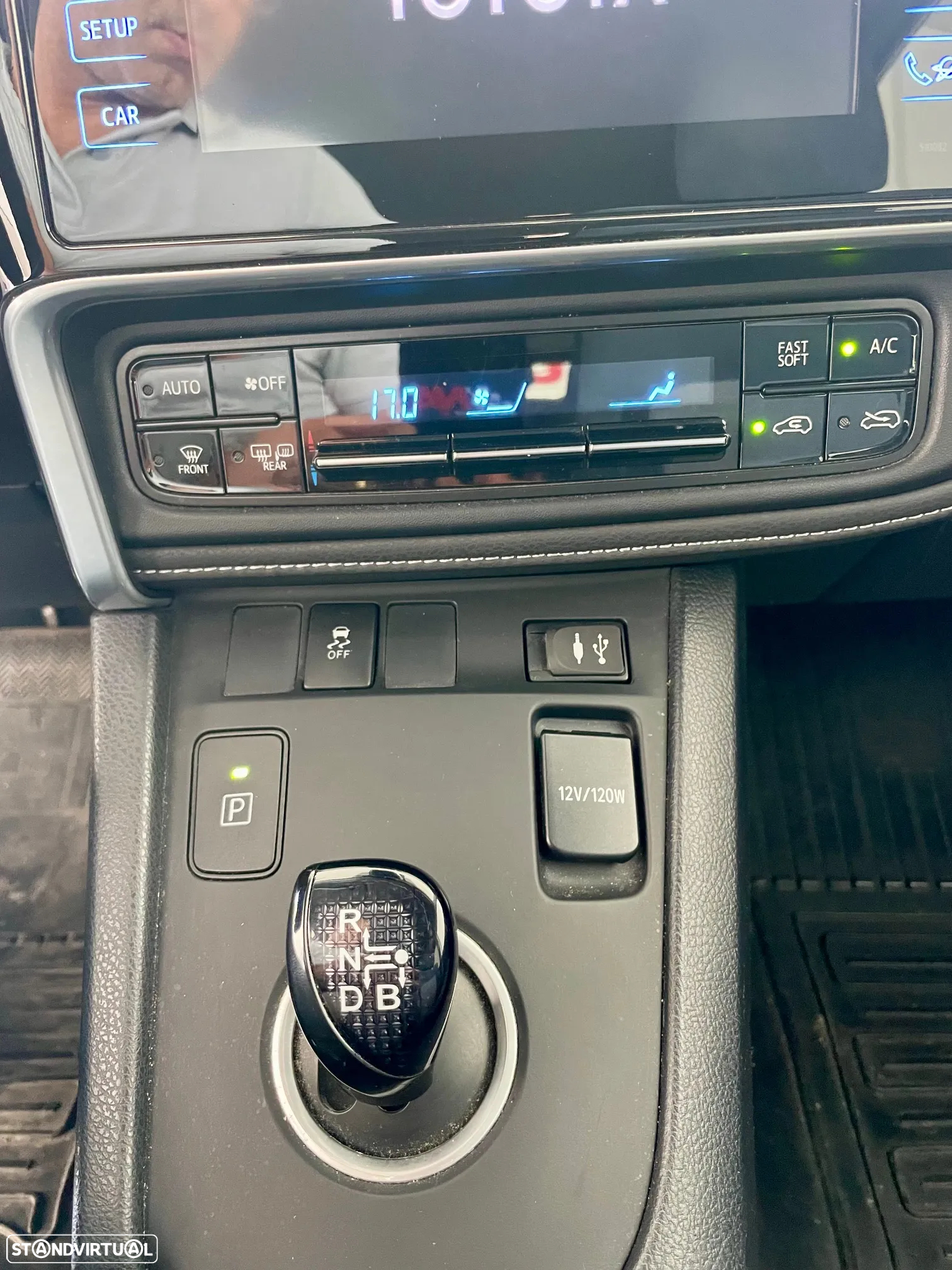 Toyota Auris 1.8 HSD Comfort +P.Sport+Navi - 7