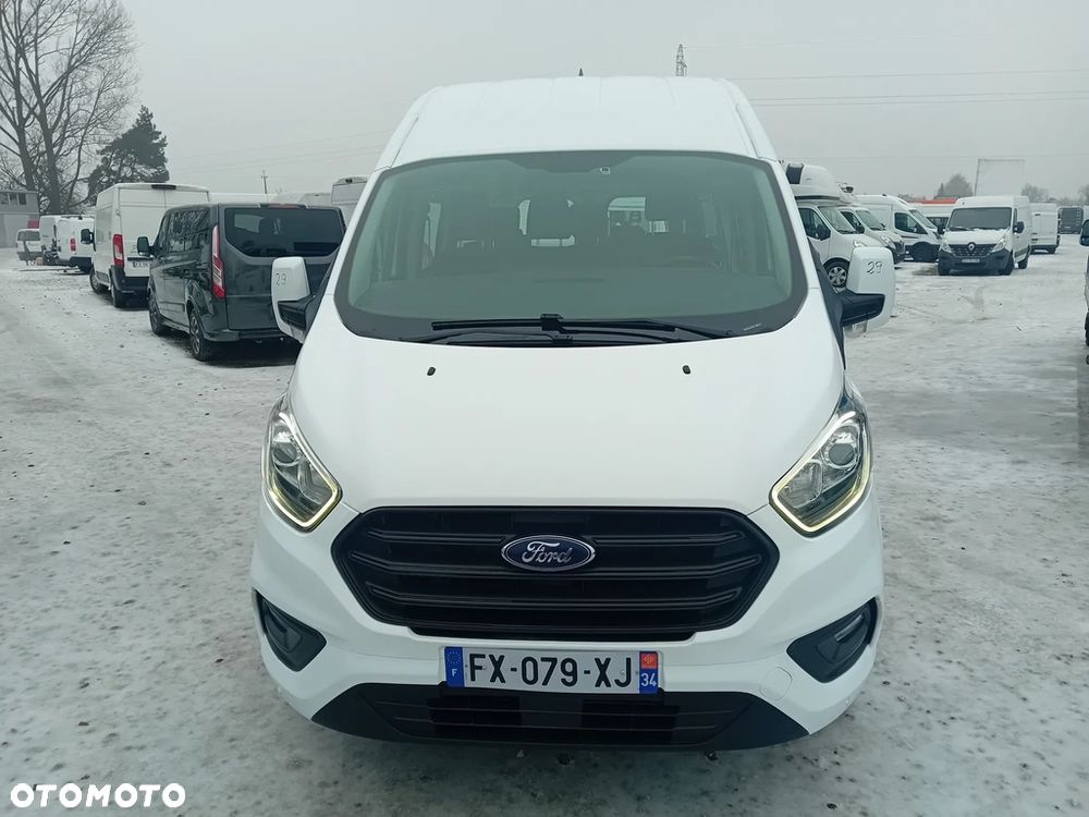 Ford Tourneo Custom - 2