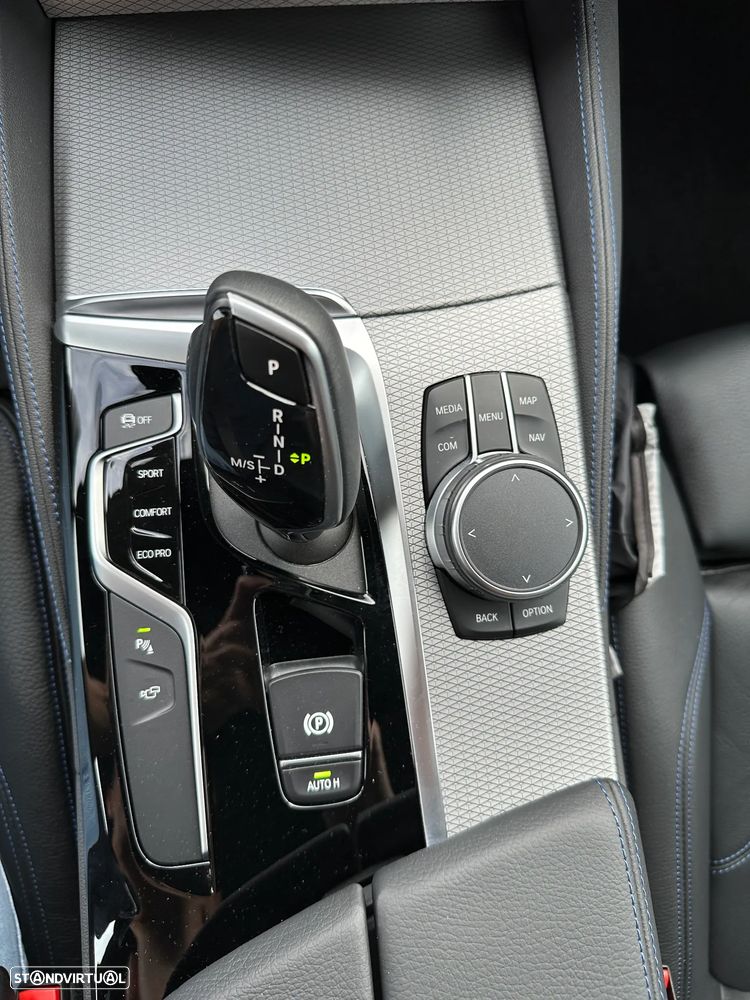 BMW 520 d Pack M Auto - 11