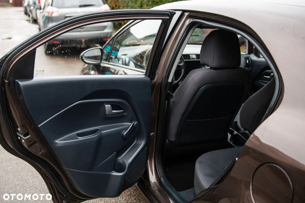 Kia Rio 1.2 Business Line - 21