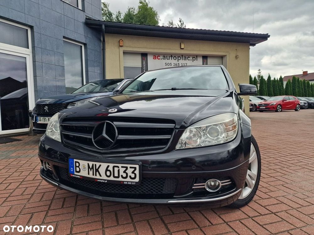 Mercedes-Benz Klasa C 180 BlueEFFICIENCY 7G-TRONIC Avantgarde - 3