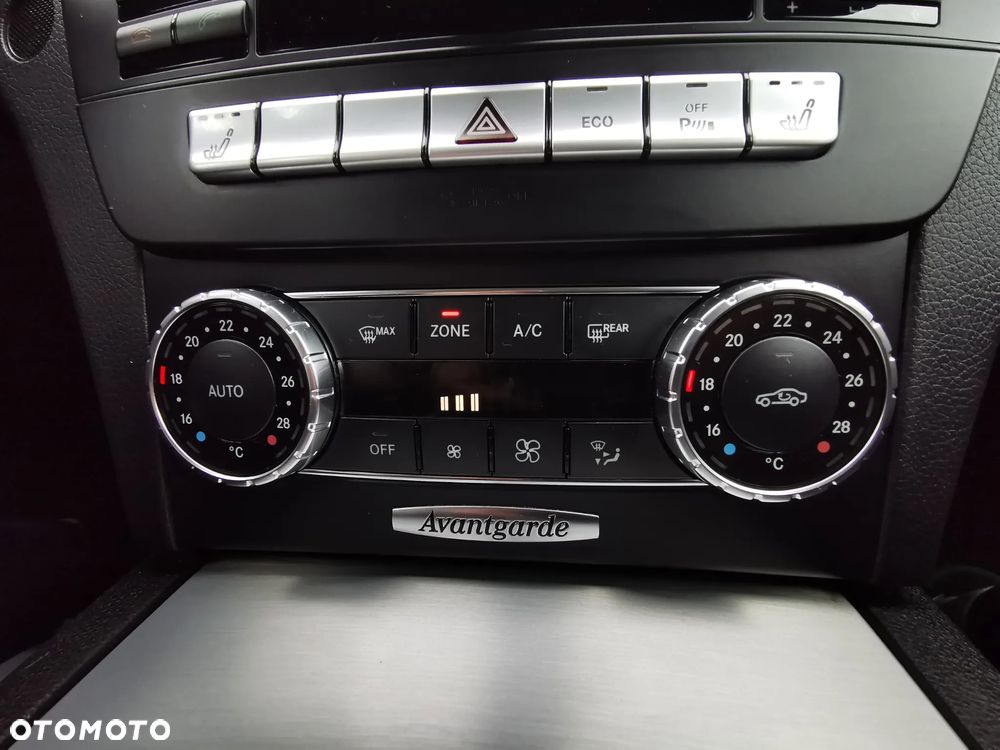 Mercedes-Benz Klasa C 180 (BlueEFFICIENCY) 7G-TRONIC Avantgarde - 15