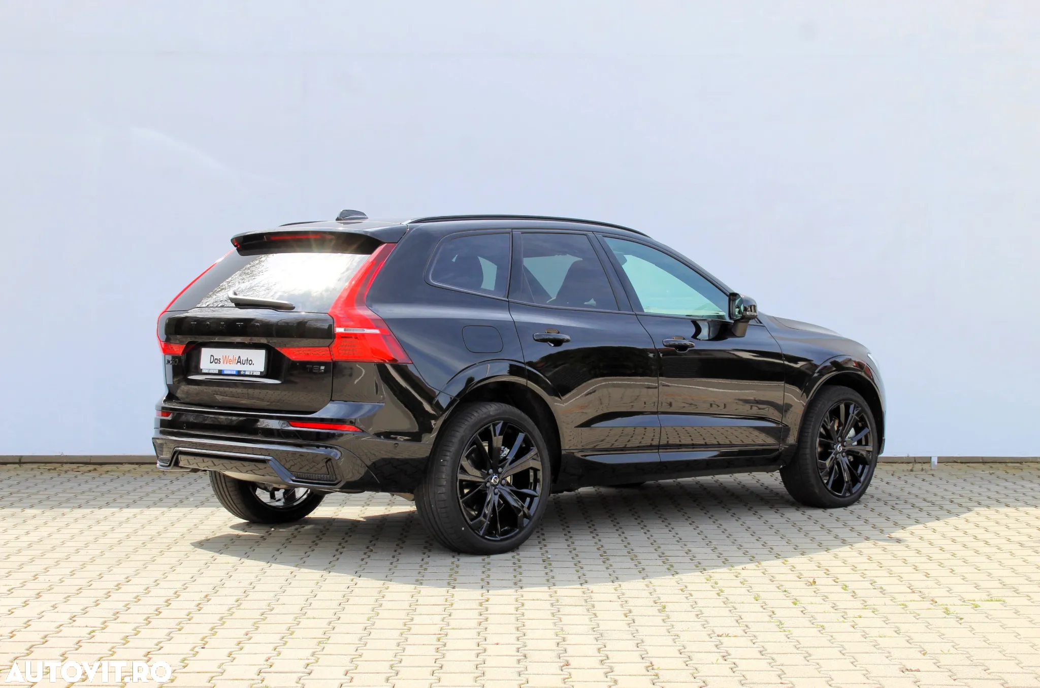 Volvo XC 60 T8 AWD AT PHEV Plus Black Edition - 16