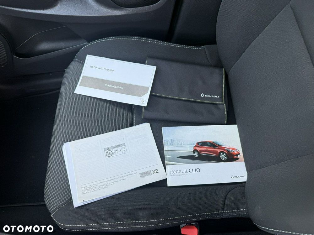 Renault Clio - 25