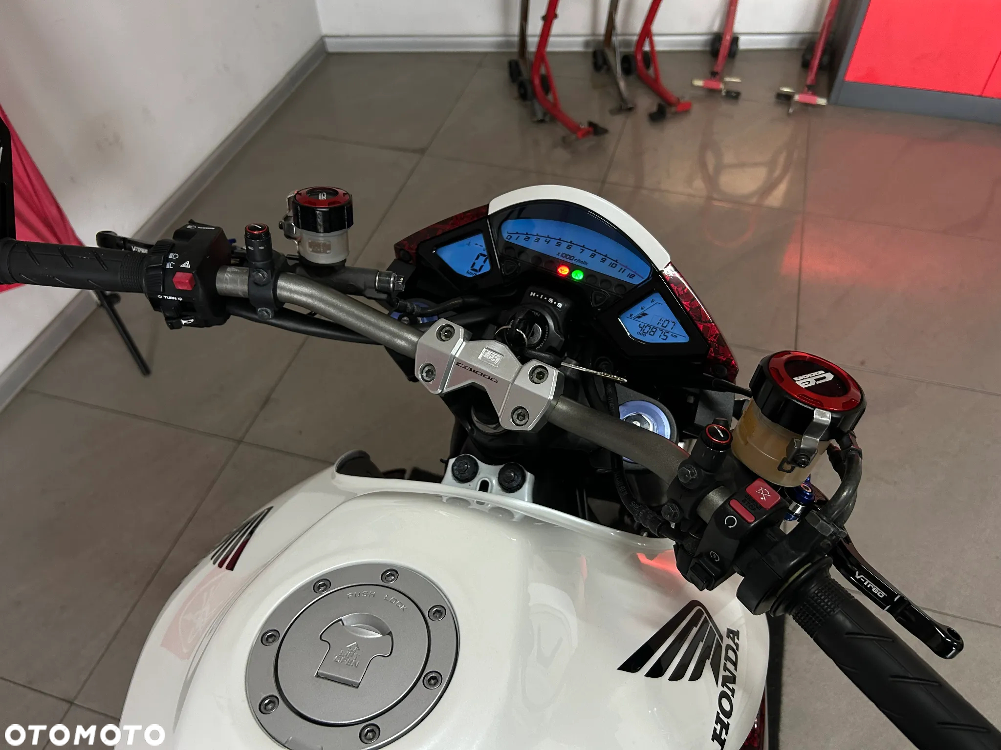 Honda CB - 11