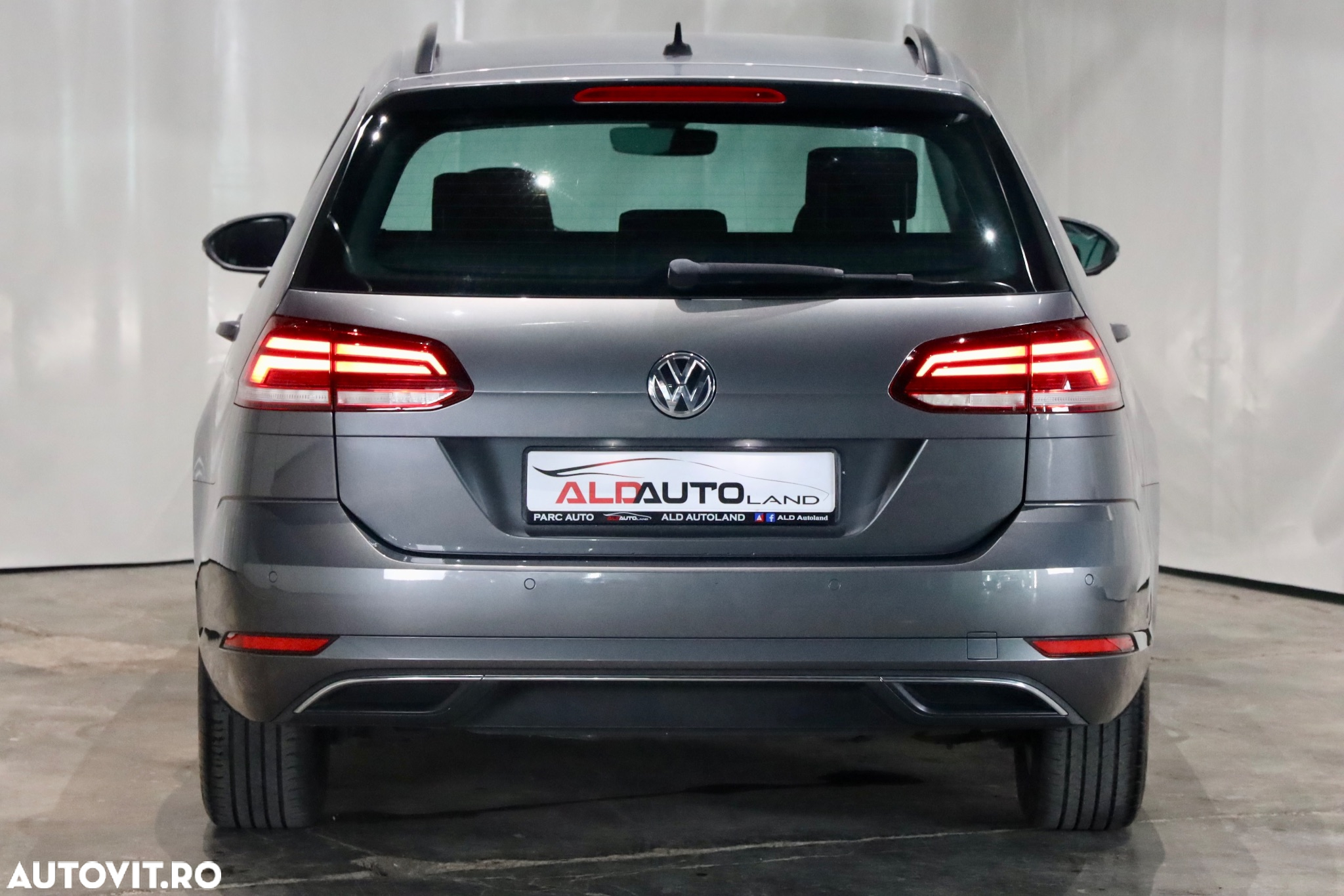 Volkswagen Golf 1.6 TDI DSG Comfortline - 38