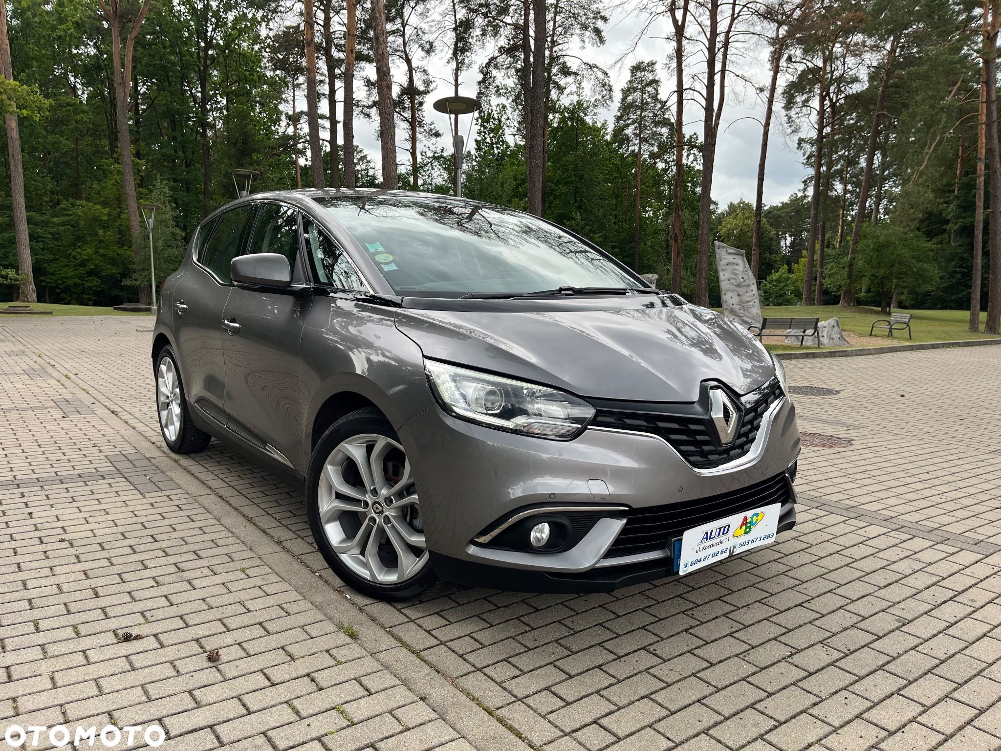 Renault Scenic 1.6 dCi Intens - 1
