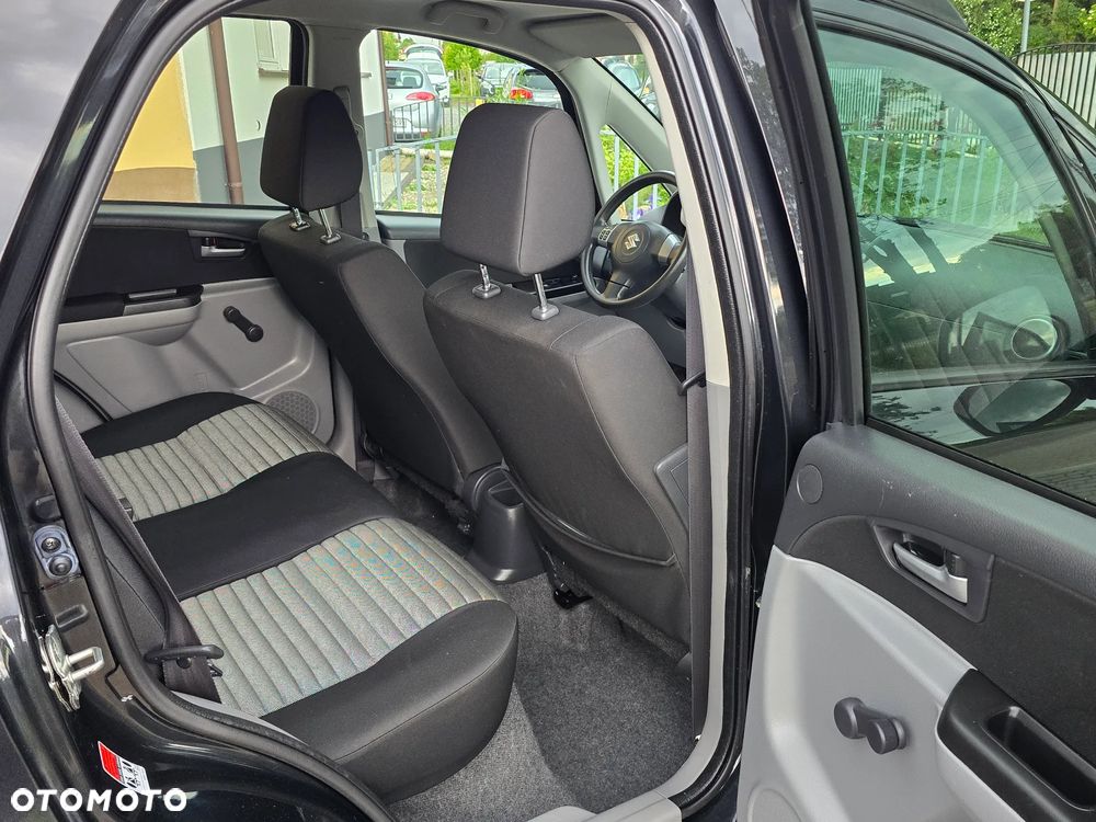Suzuki SX4 1.6 VVT Automatik 4x2 Comfort - 24