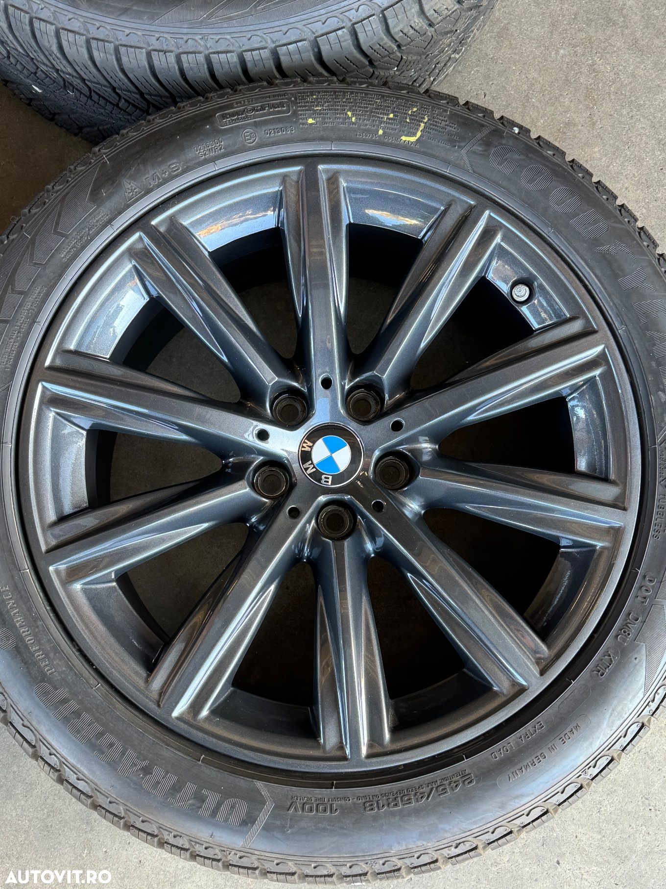 Vând jante originale BMW G30 seria 5 pe 18” cu anvelope de iarnă - 4