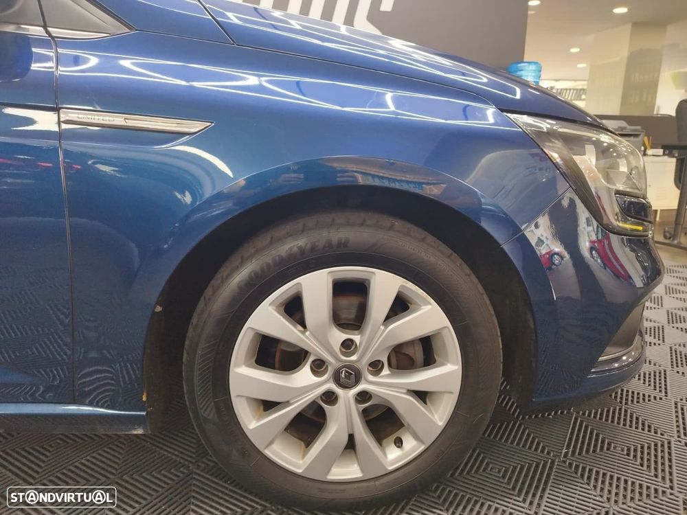 Renault Mégane 1.5 Blue dCi Limited - 6