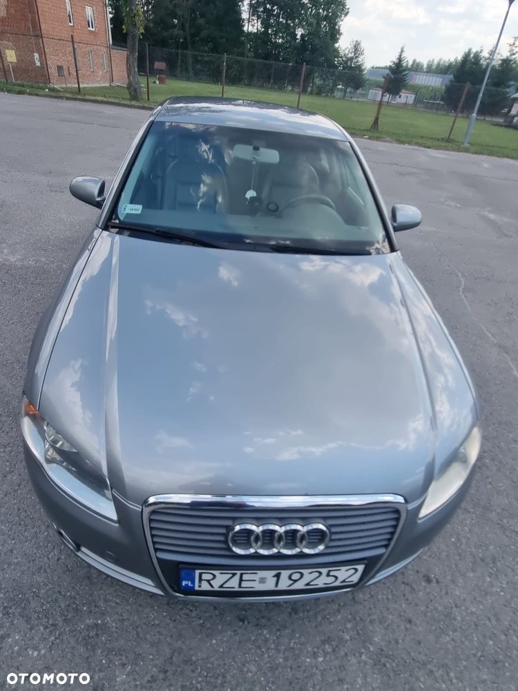 Audi A4 Limousine - 9