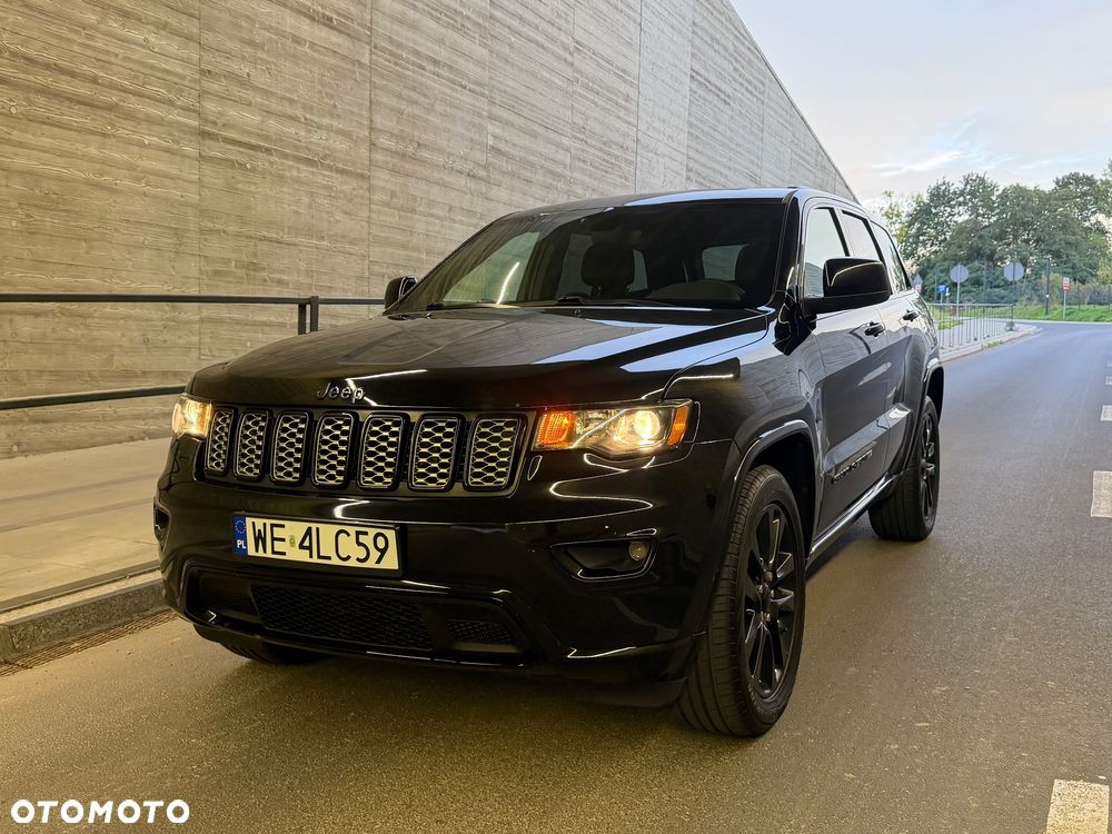 Jeep Grand Cherokee - 35