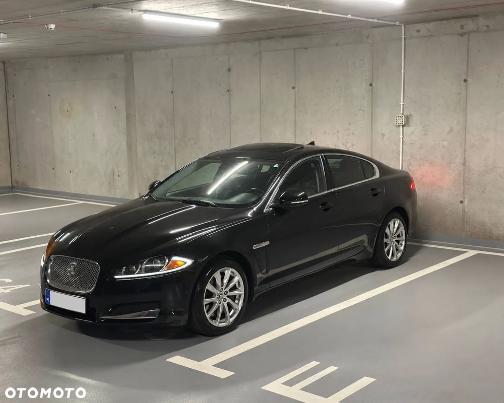 Jaguar XF 2.0 T Premium Luxury - 1