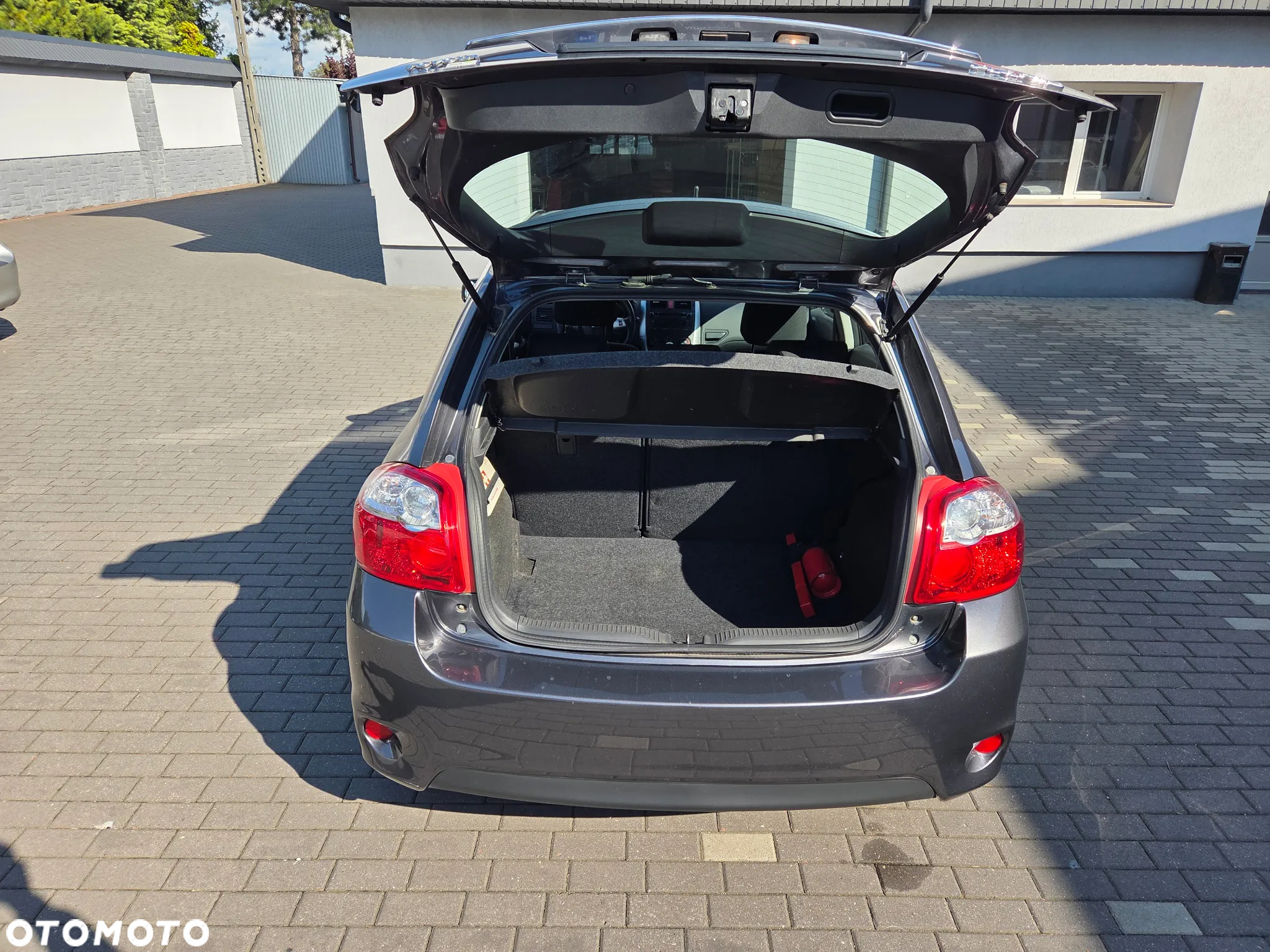 Toyota Auris - 10