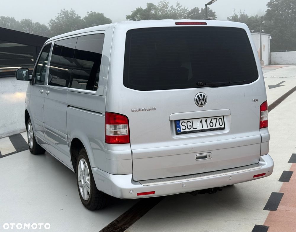 Volkswagen Multivan - 16