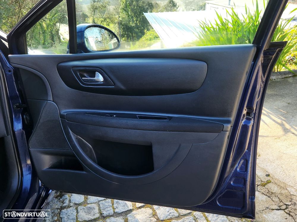 Citroën C4 1.6 HDi VTR Pack Airdream - 17