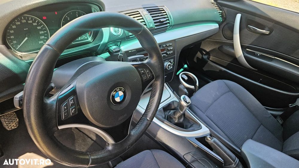 BMW Seria 1 120d DPF - 12