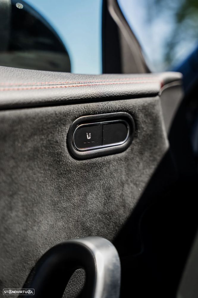 Mercedes-Benz CLA 250 e 8G-DCT AMG Line - 27