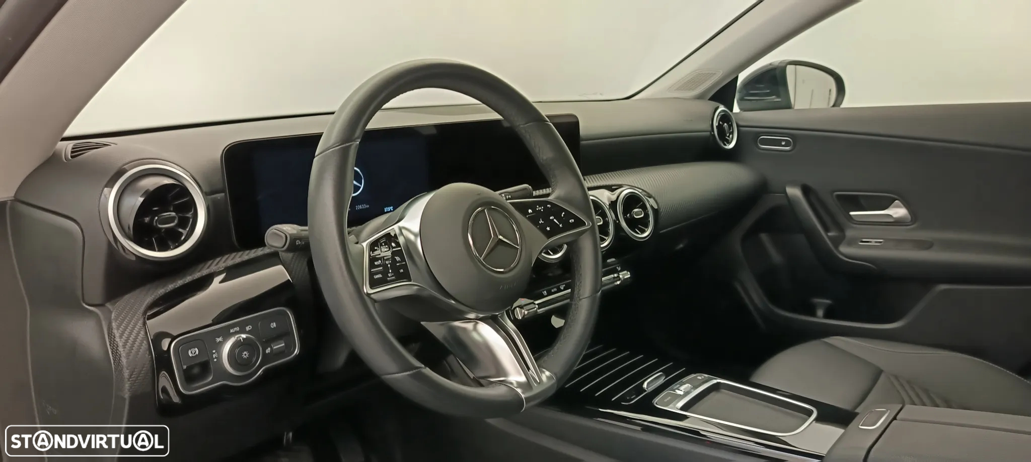 Mercedes-Benz CLA 180 d - 21