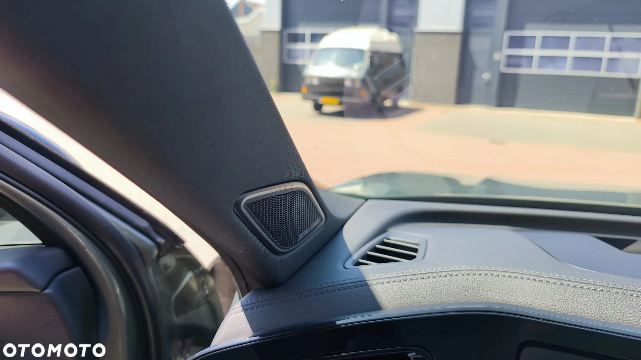 Volkswagen Tiguan 1.5 eTSI OPF DSG R-Line - 22