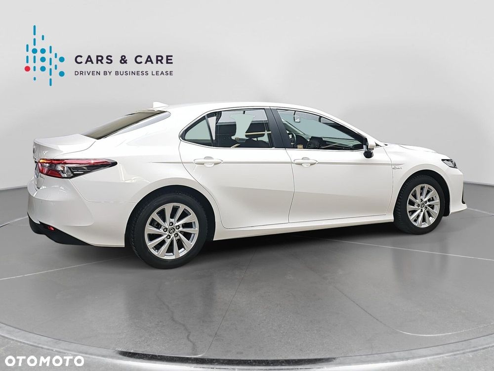 Toyota Camry 2.5 Hybrid Comfort CVT - 23