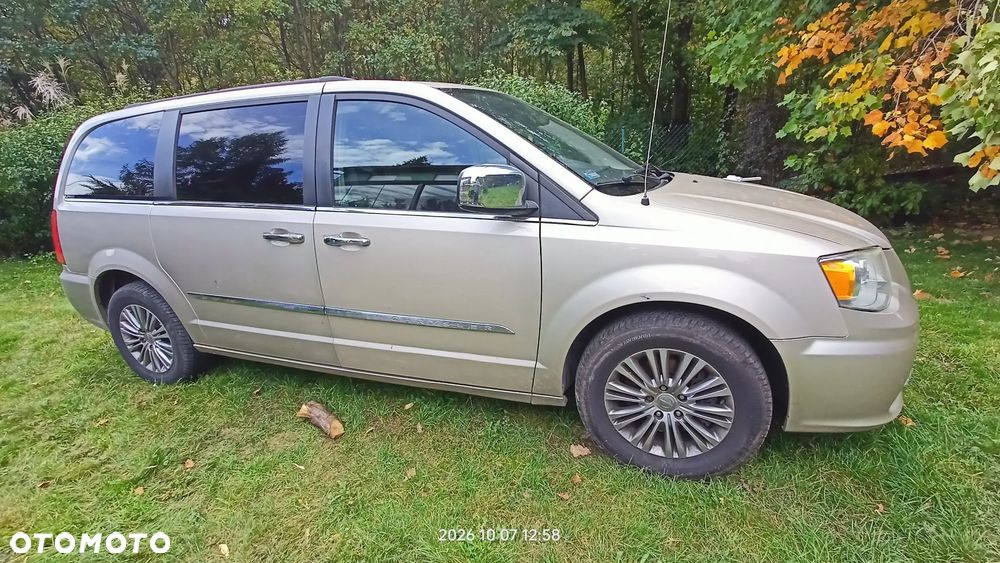 Chrysler Town & Country 3.6 Touring - 2
