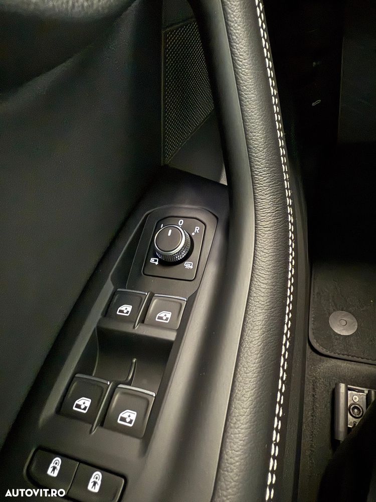 Volkswagen Touareg V6 TDI 4MOTION Elegance - 32