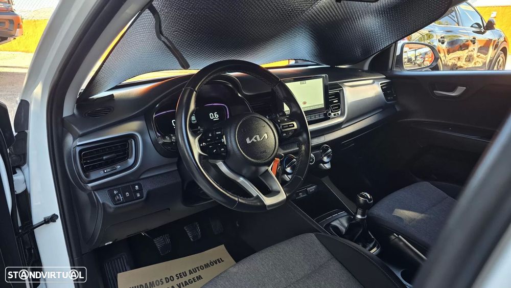 Kia Stonic 1.2 MPi Dynamic — fotografia 14