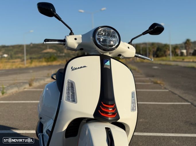 Vespa GTS Super GTS 300 Super - 23