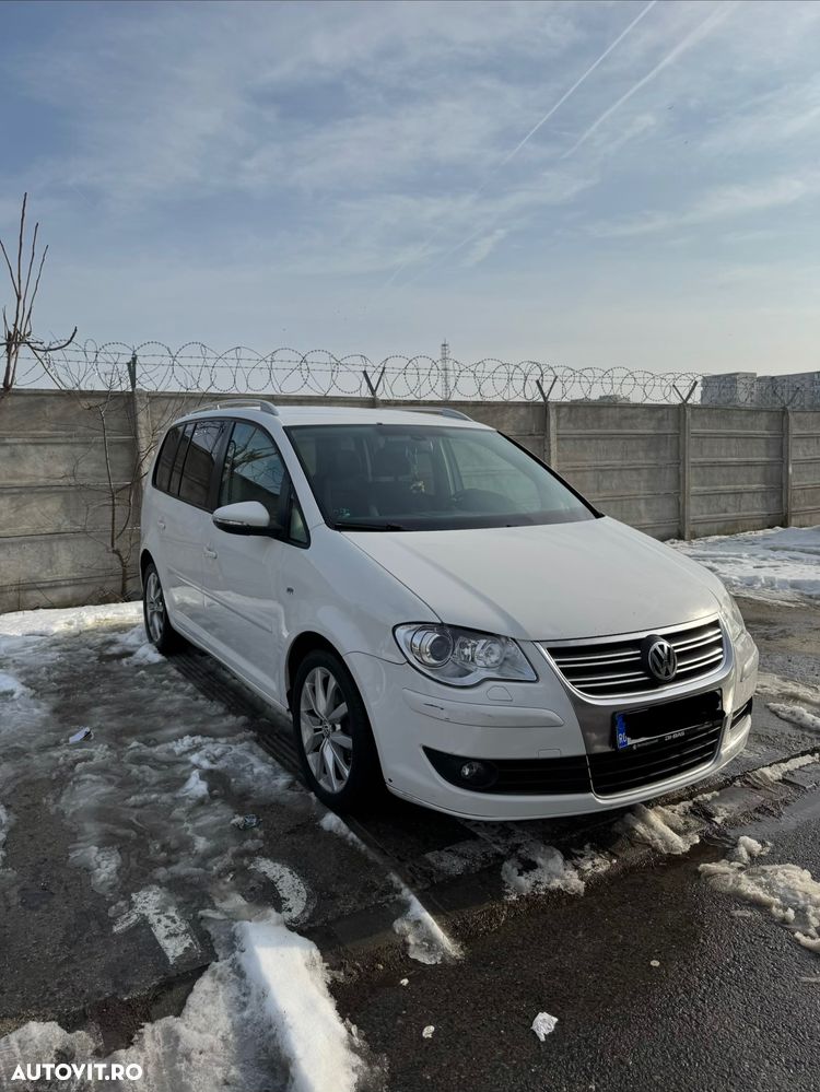 Volkswagen Touran 2.0 TDI DPF R-Line Edition - 5