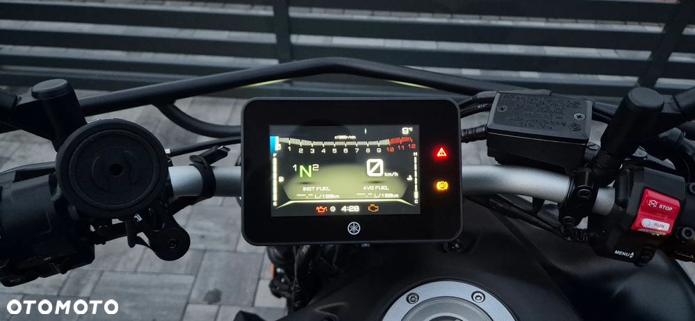 Yamaha MT - 16