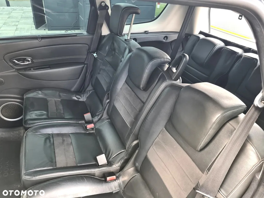 Renault Grand Scenic - 10