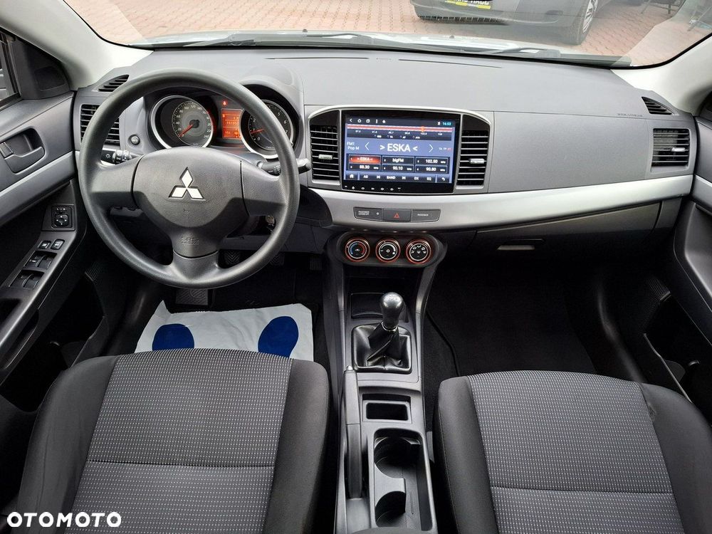 Mitsubishi Lancer - 13