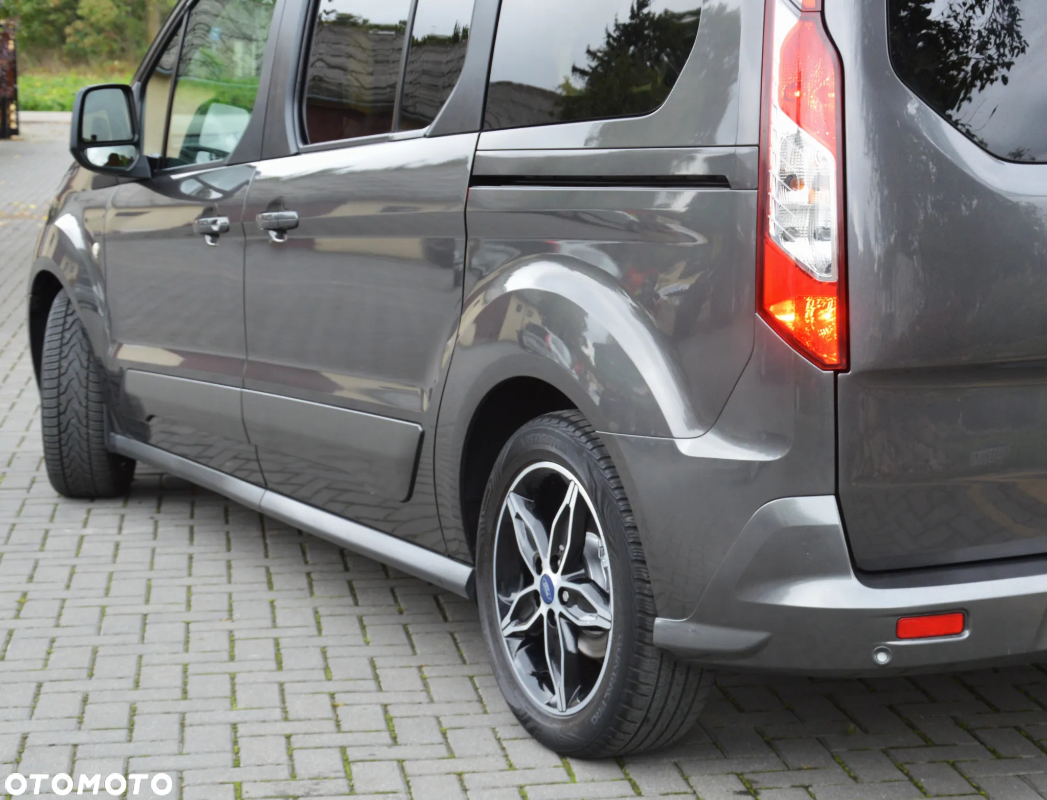 Ford Tourneo Connect - 5