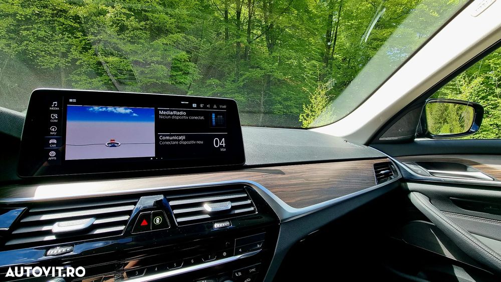 BMW Seria 5 530e Aut. Luxury Line - 30