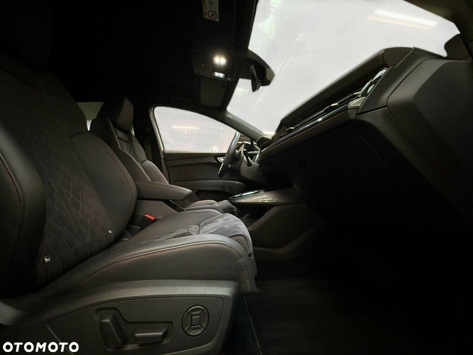 Audi Q4 - 22