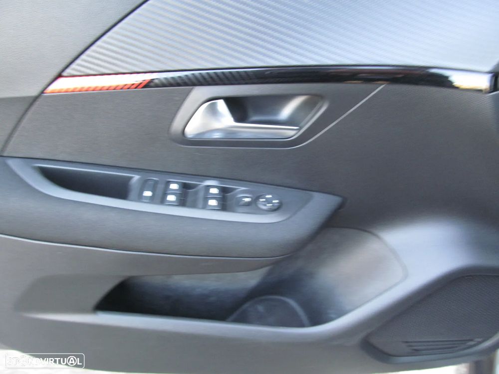 Peugeot 208 1.2 PureTech Active Pack - 5