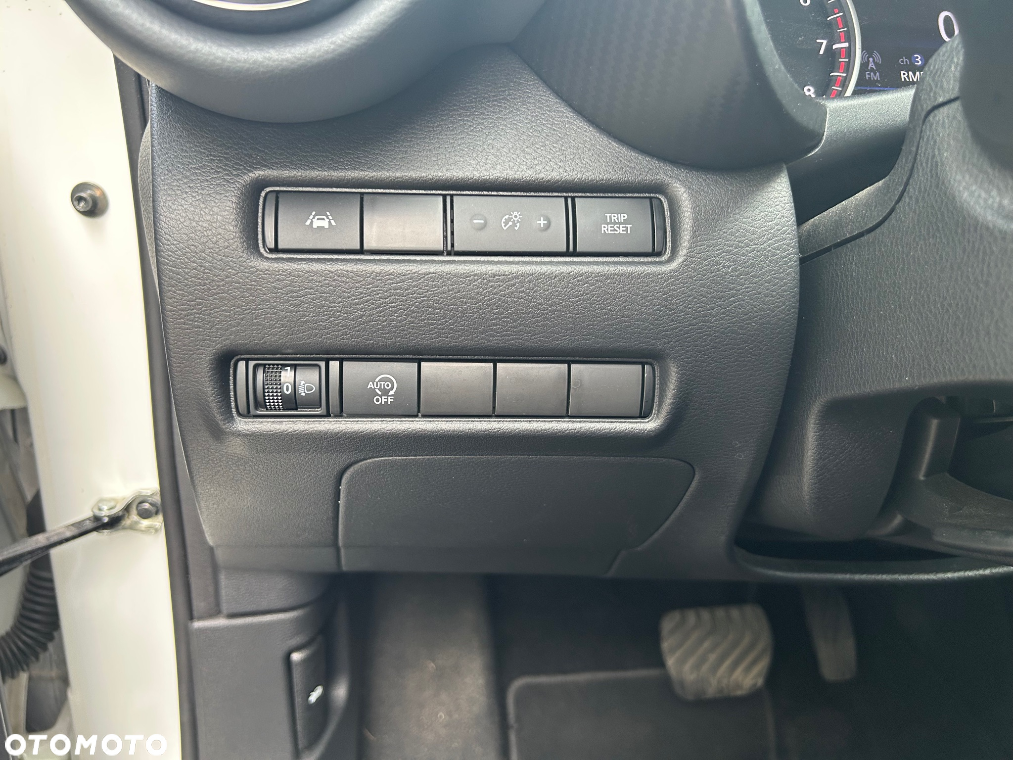 Nissan Juke 1.0 DIG-T N-Connecta DCT - 28