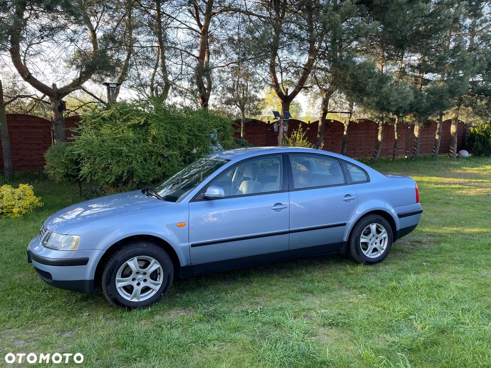 Volkswagen Passat - 3