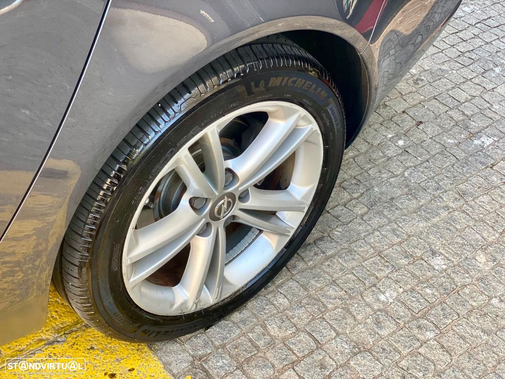 Opel Insignia Sports Tourer - 9