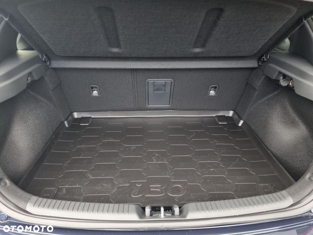 Hyundai i30 1.6 T-GDI Smart DCT - 17