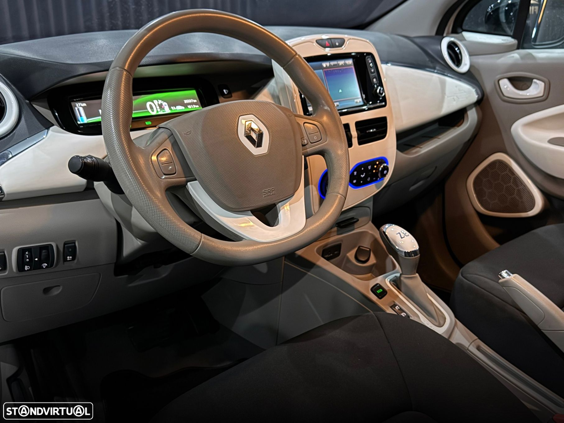 Renault Zoe - 11