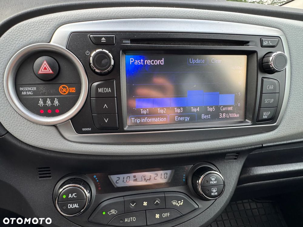 Toyota Yaris 1.5 VVT-i Selection - 29